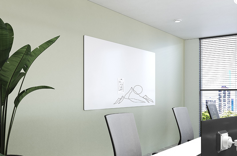 Een kantoorruimte met een Chameleon Curve whiteboard aan de muur