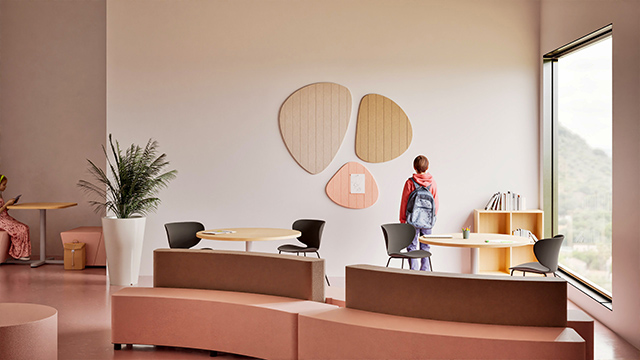 akoestisch wandpaneel school, akoestisch paneel onderwijs, prikbord klaslokaal, geluidsdempende wandpanelen school, duurzame akoestische panelen, speelse akoestiek school, akoestisch PET vilt school, Chameleon Pebbles, akoestiek leeromgeving, akoestische panelen op maat