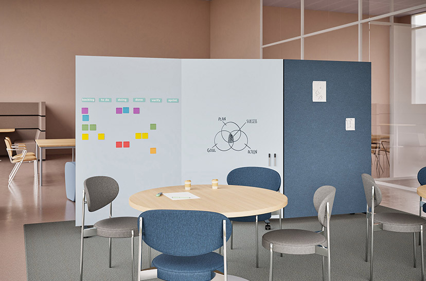 uitbreidbaar whiteboard onderwijs, flexibel schrijfvlak klaslokaal, keramisch staal whiteboard school, magnetisch whiteboard klas, duurzame schrijfwand onderwijs, interactieve werkwand school, uitschuifbare whiteboardwand, samenwerking klaslokaal, groepswerk whiteboard school, chameleon workwall onderwijs, harmonica workwall