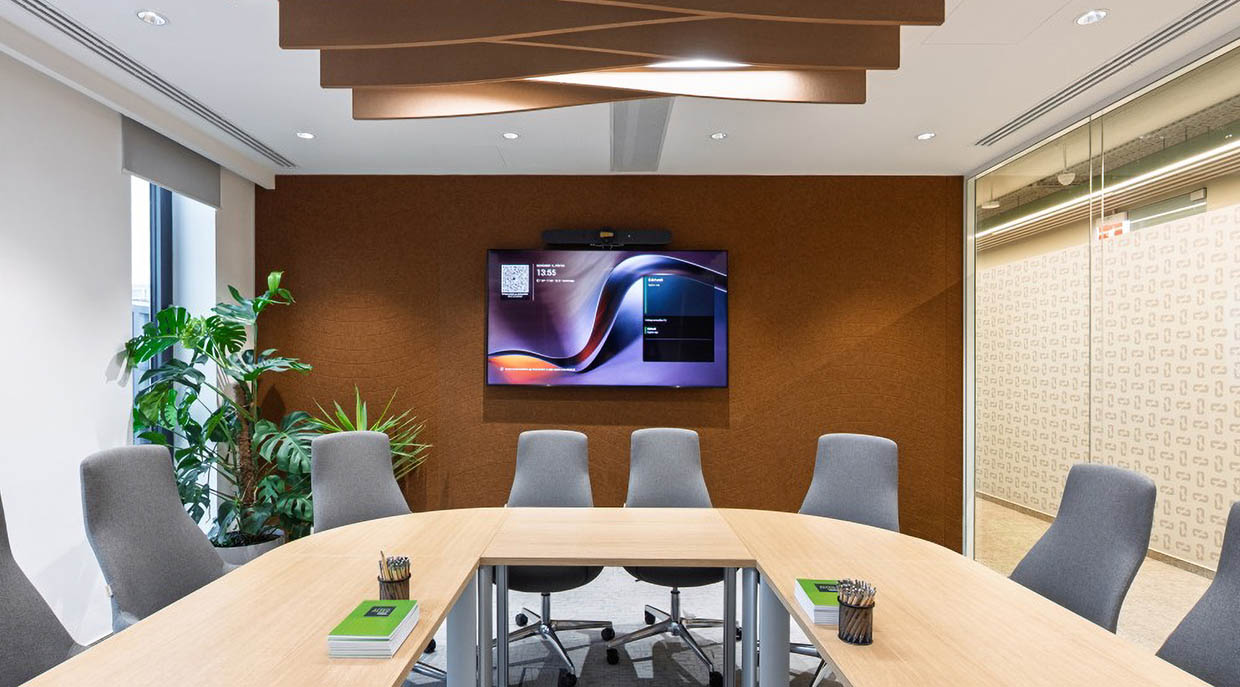 akustische Wandverkleidungen, Akustik Wandpaneele, Chameleon Acoustics, ruhige Arbeitsumgebung, Bürointerieur, akustischer Komfort, naturinspiriertes Design, Westwood Group, Alteo Projekt, Capstone Management, moderne Arbeitsumgebung, Akustiklösungen Büro