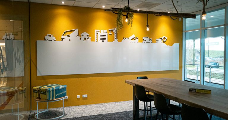 whiteboard wand op maat, maatwerk whiteboard wand, whiteboard muur op maat