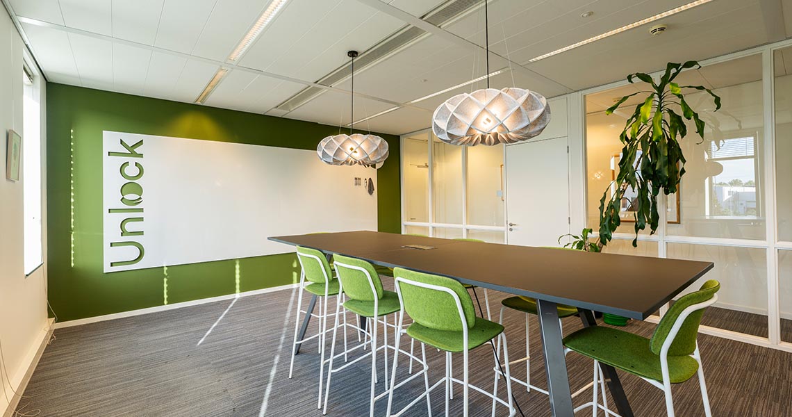 whiteboard wand op maat, maatwerk whiteboard wand, whiteboard muur op maat