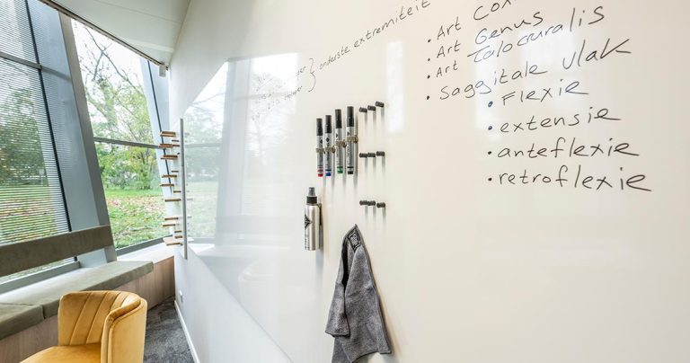 whiteboard wand onderwijs, whiteboard muur klaslokaal