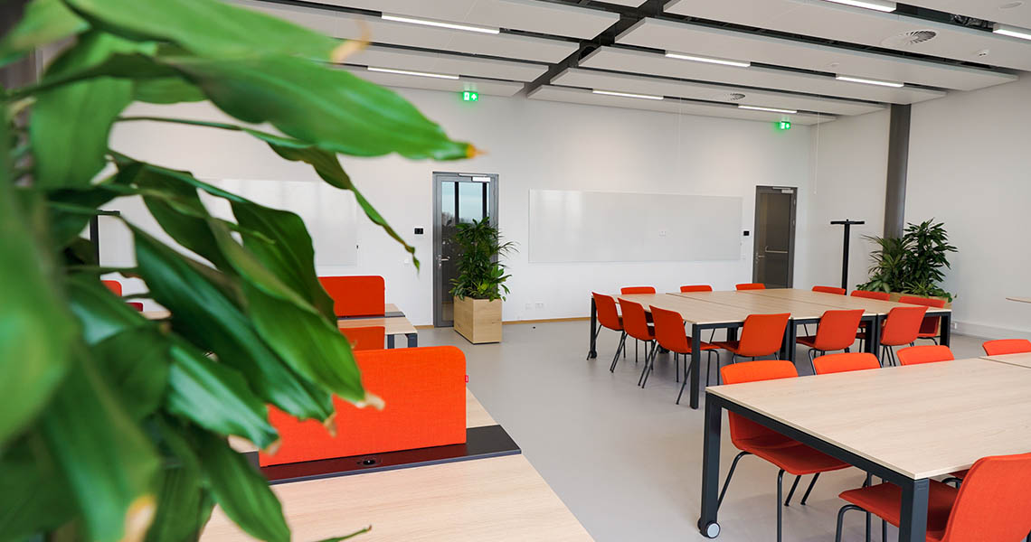 Design whiteboard in a premium corporate reception area