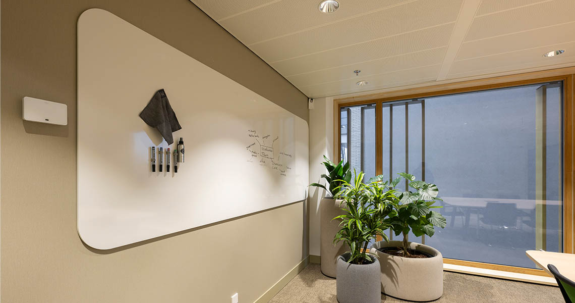 Design whiteboard with visible ceramic steel writing surface
